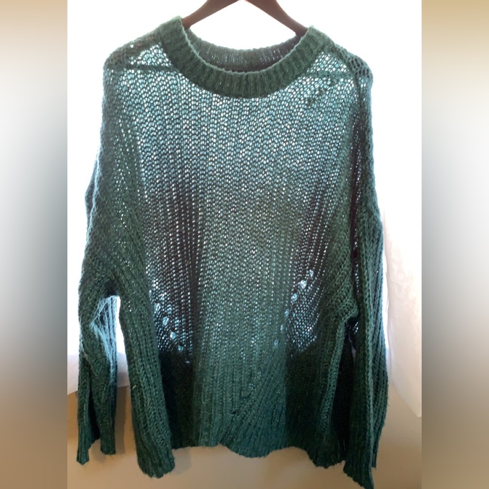 American Eagle Sweater
